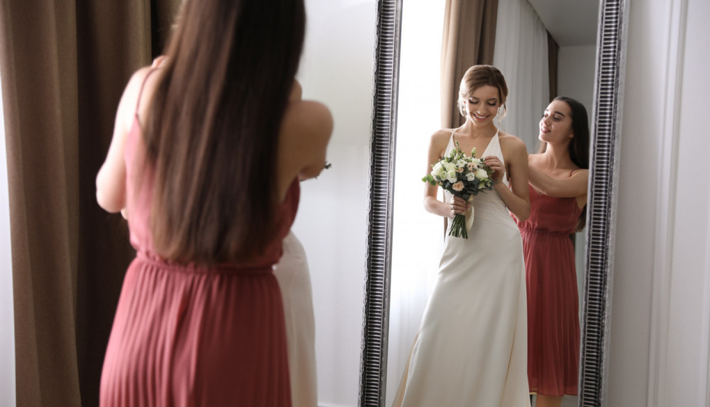 MLADA JE IZBACILA DRUGARICU SA SVADBE, O NJENIM RAZLOZIMA PRIČA CEO SVET: Tek što je zakoračila na proslavu, nastao je skandal (FOTO)