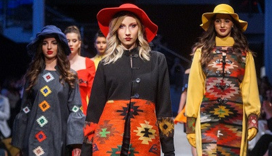 NOVI SAD MODNI CENTAR SVETA: Etno modeli na 2. večeri Serbia Fashion Week