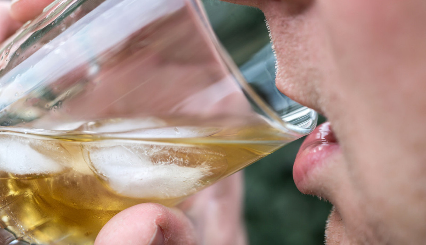 RAZOTKRIVENA NEVEROVATNA PREVARA! Budite oprezni u kafićima i restoranima! (VIDEO)