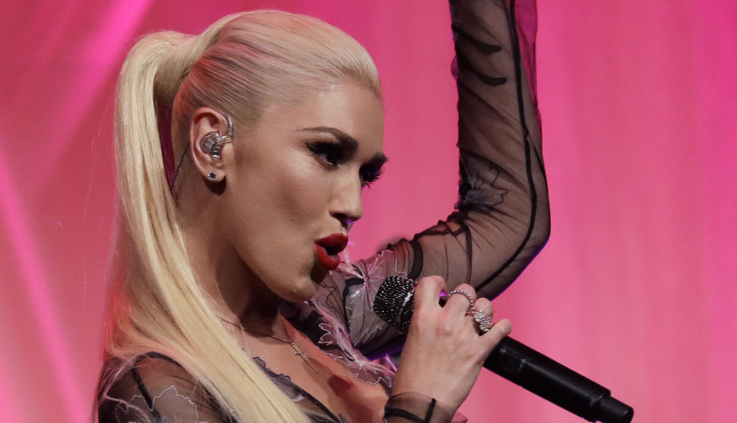 ŠTA SE DEŠAVA SA LICEM GVEN STEFANI? Poznata pevačica zaprepaastila fanove, napunila je 52, ali pogledajte OVO!