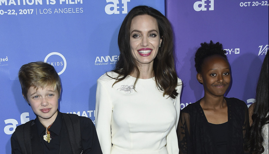 ĆERKA BREDA PITA I ANĐELINE DŽOLI IZGLEDA NESTVARNO! Kao da je porasla preko noći, negovala je dečački stil, a sad nešto sasvim drugačije