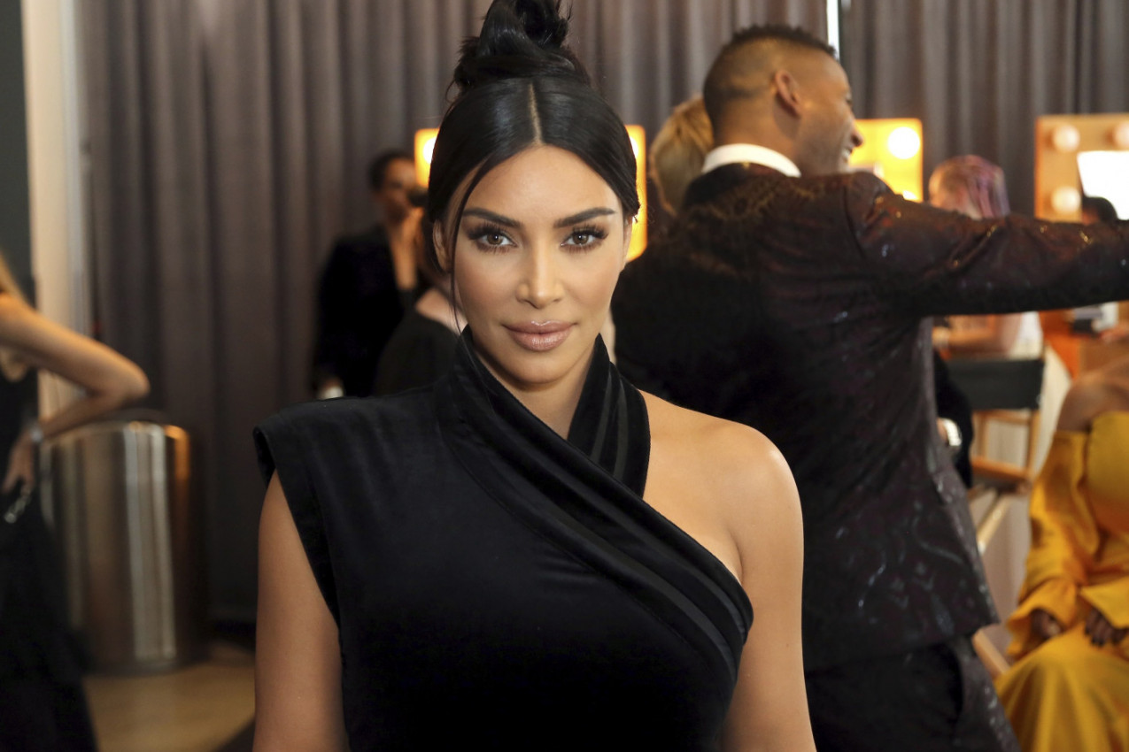 KIM POHARALA GARDEROBER MERILIN MONRO! Starleta na Met Gali ponela još jednu toaletu čuvene plavuše!