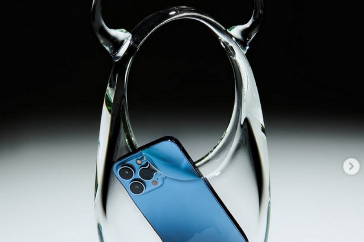 STAKLENE TORBE SU APSOLUTNI HIT! Verovali ili ne, i to je moguće, pogledajte da li mogu da se slome!