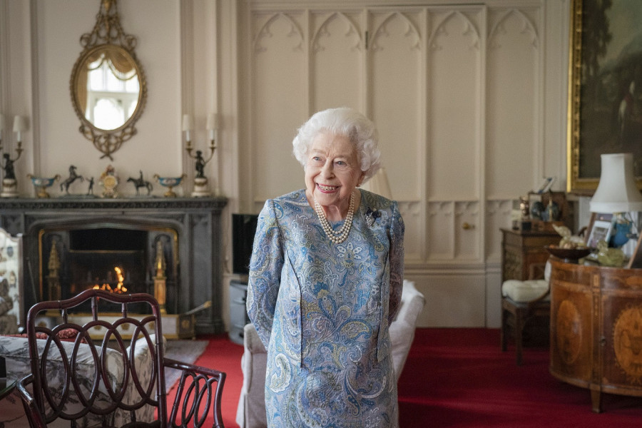 KRALJICA U TEŠKOM STANJU? Nakon što se posle 59 godina nije pojavila pred parlamentom, Britanci u panici: Kritično je?!