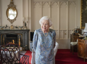 KRALJICA U TEŠKOM STANJU? Nakon što se posle 59 godina nije pojavila pred parlamentom, Britanci u panici: Kritično je?!