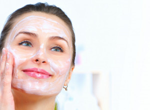 NANESITE  JOGURT NA LICE I SAČEKAJTE! Ovako nešto sigurno niste očekivali