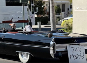 ZAREĐALI SA INTIMNIM VENČANJIMA: Kortni se i zvanično udala za  Travisa