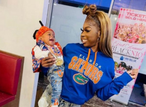 BEBU OD 6 MESECI PREKRILA TETOVAŽAMA: Samo želim da bude slavan! (FOTO)