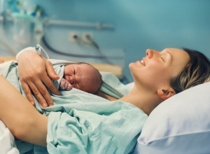 KAD ĆE BEBA? Evo i koje godina su najbolje za trudnoću!