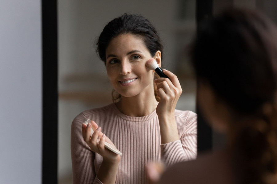 3 CAKE ZA PODMLAĐIVANJE: Šminkom skinite godine sa lica