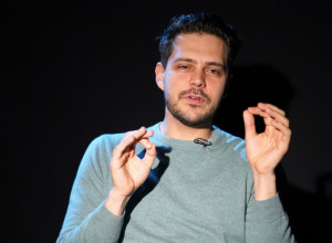 Biković u aferi "PODMIĆIVANJE"? Glumac pokrenuo lavinu na društvenim mrežama!