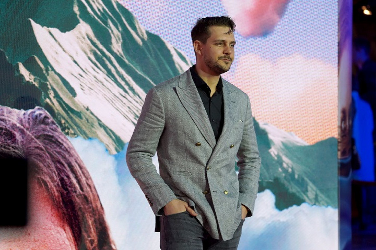 MILOŠ BIKOVIĆ ZAPALIO MAŠTU ŽENA ŠIROM SVETA: Pljušte vreli komentari!