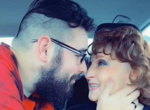 IZ SMRTI SE RODILA LJUBAV: Na sahrani sina upoznala maloletnika za koga se udala!