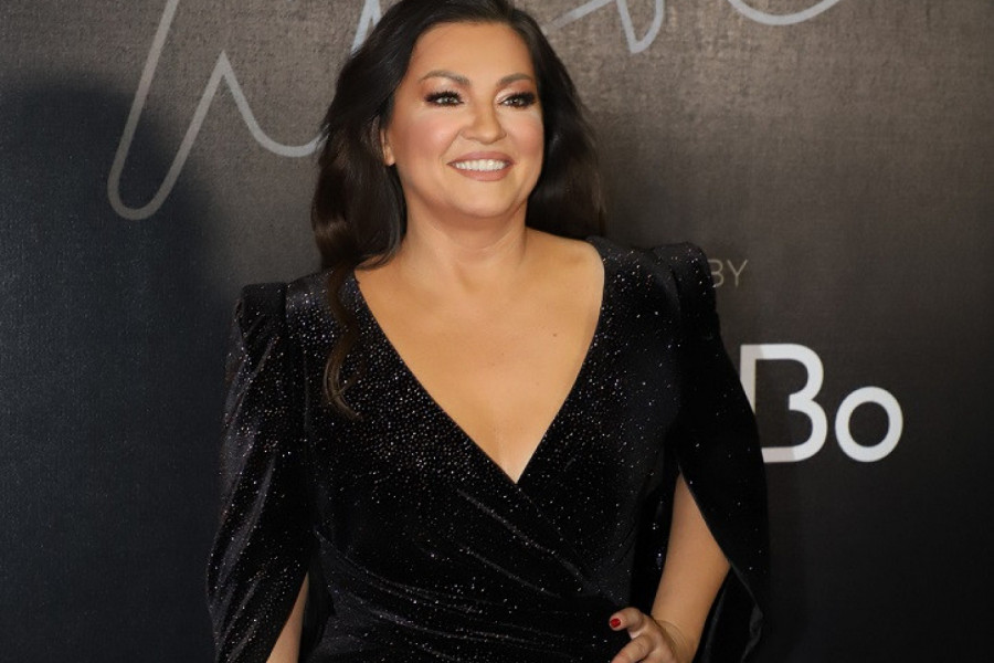 NINA BADRIĆ sandalama raspametila fanove! One mogu da upotpune svaki stajling, izazvale su opšte oduševljenje, da li biste ih nosile?