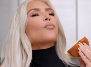 JELA BI I IZMET ZBOG LEPOTE: Kim Kardašijan bi sve uradila da bi izgledala mlađe