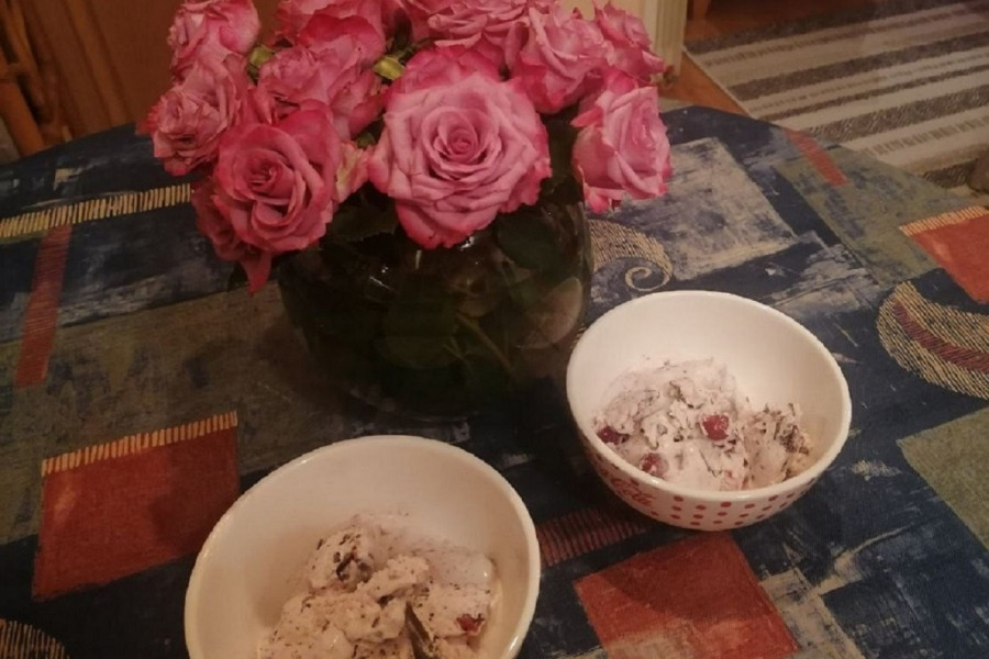 Slatkiš iz tegle? NEMOGUĆE! Ovaj recept za Švarcvald sladoled će vas OSTAVITI BEZ DAHA!