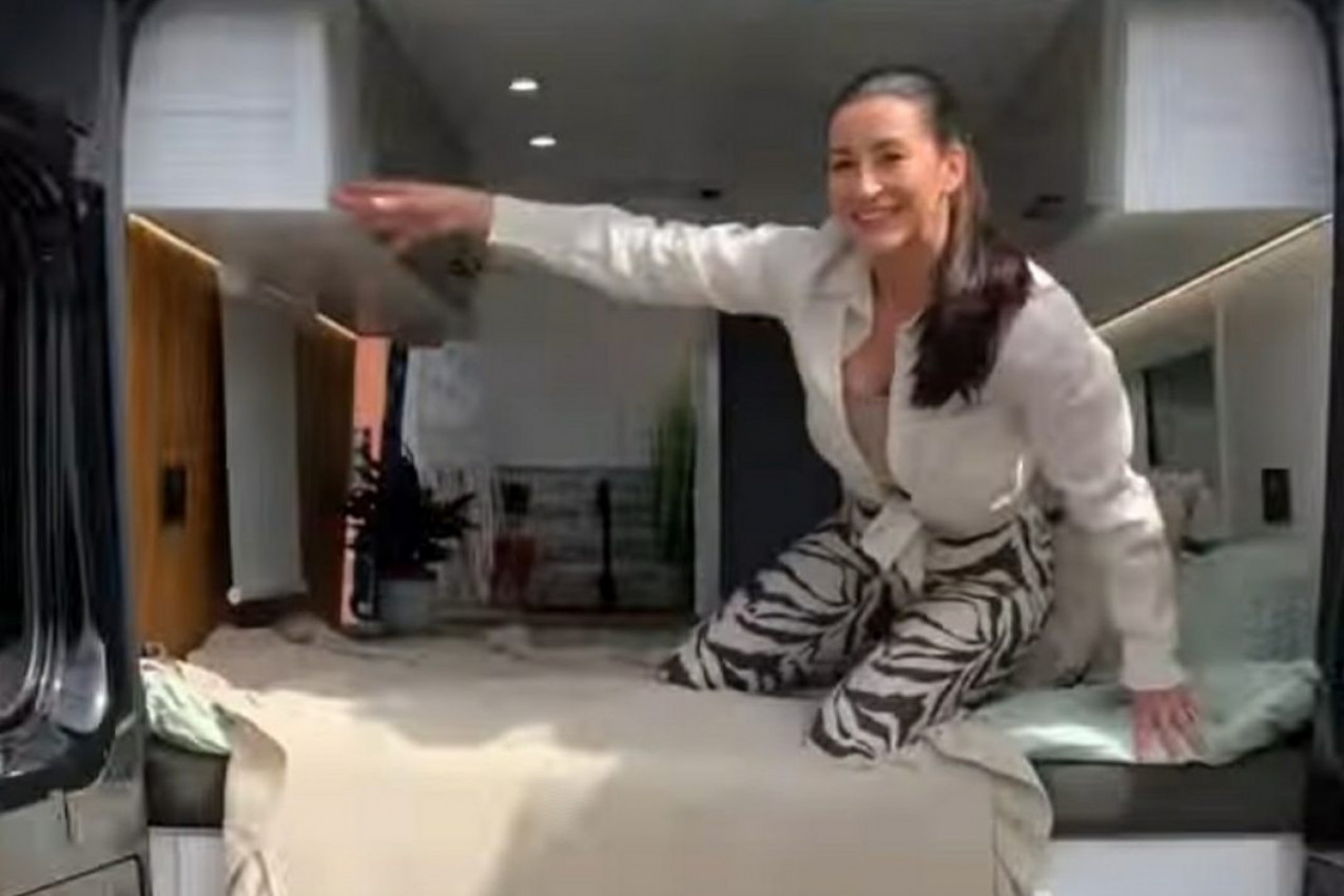 DA LI BISTE ŽIVELI U TRI KVADRATA? Zapanjiće vas šta sve ova kuća ima, a još je i pokretna!