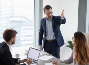 OVIH 5 ZNAKOVA HOROSKOPA NAJČEŠĆE DOBIJAJU OTKAZ:  Promenite stav da ne biste morali da menjate posao!