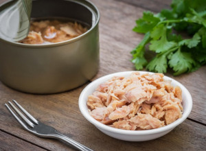 ŠTA BI SE DESILO U TELU kada bismo svaki dan jeli tunjevinu iz konzerve? Stručnjaci su otkrili neverovatne činjenice!