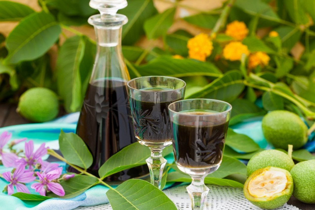 Nećete verovati šta sve leči ORAHOVAČA! Recept za ELIKSIR zdravlja je narodni LEK za mnoge bolesti!