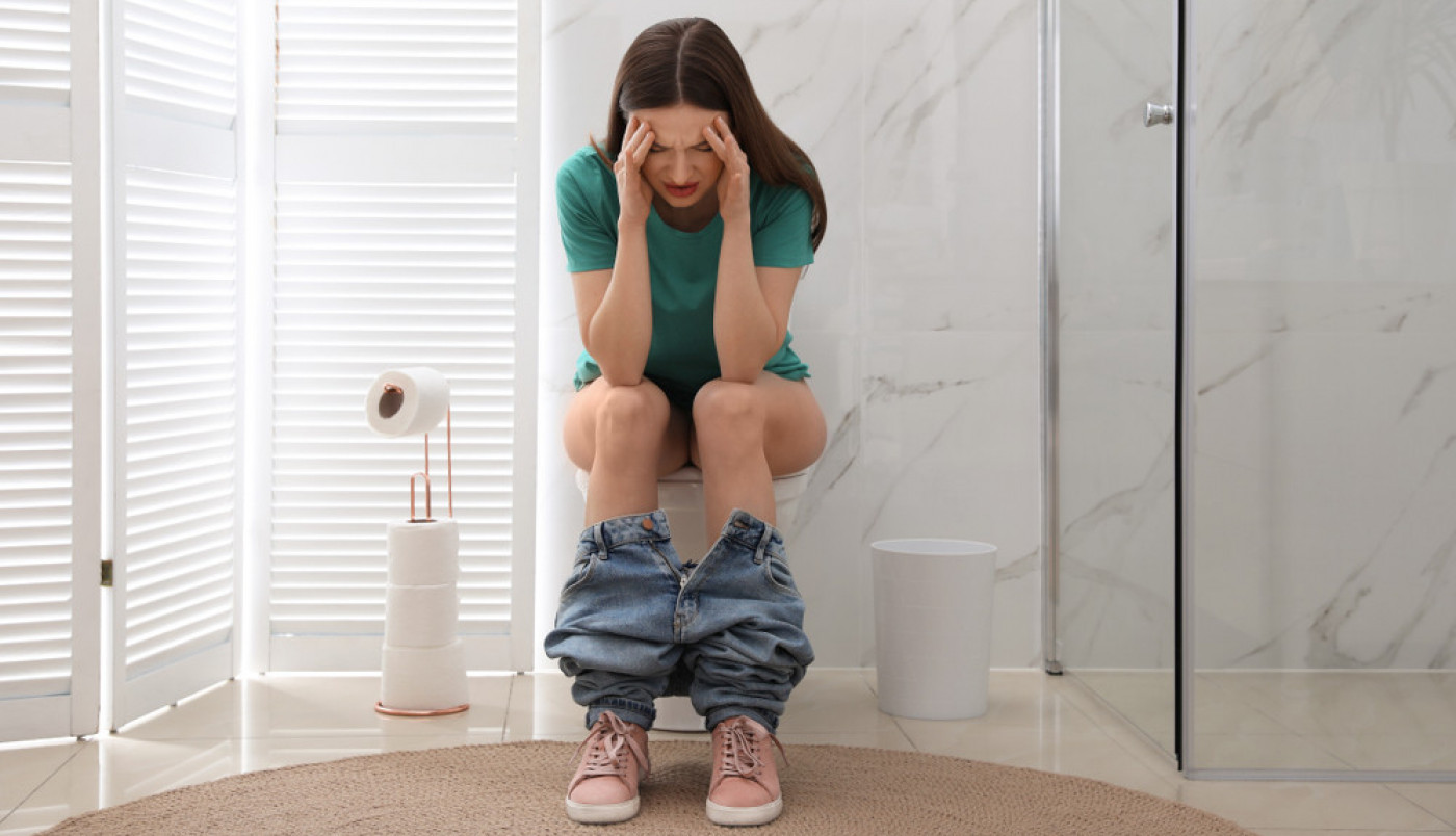 OVO NIKAKO NE RADITE dok ste na wc šolji! Stručnjaci tvrde da neke navike mogu biti loše za zdravlje