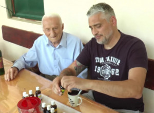 PRIRODNE TINKTURE POMOGLE TAMO GDE JE MEDICINA ZATAJILA: Čudesna priča Čedomira Jovanovića uzdrmala region! (VIDEO)
