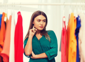 VIP dame odlepile za bojom leta 2022: Viđate je na svakom koraku, OBOŽAVAJU JE i Dženifer Lopez i Pipa Midlton!