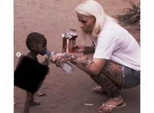 DETE koje su roditelji OSTAVILI DA UMRE OD GLADI: Probajte da ne zaplačete uz piču koja dira u srce, ali i vraća veru u ljude! (FOTO)