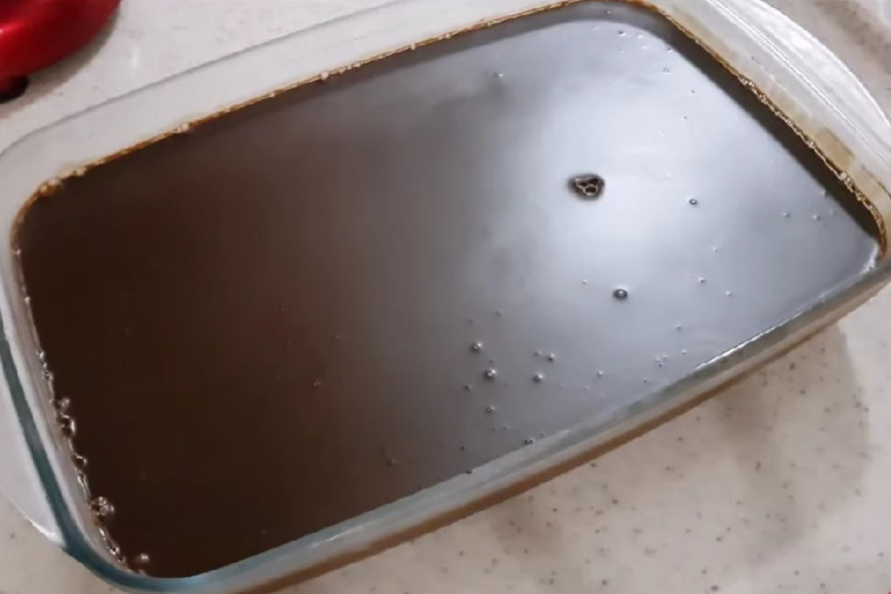 Recept za ČOKOLADNI KOLAČ „ČISTA PETICA“: Kremasto zadovoljstvo za istinske sladokusce!