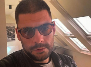 Milan Marić u izdanju koje je napravilo pometnju! Da li vam se dopada stajling mladog glumca, žene ga ljube u bore i nazivaju ANĐELOM?