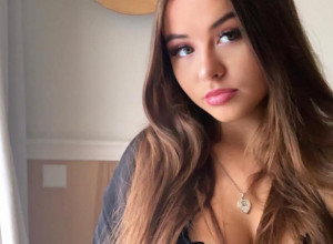 Svaki put kad je jela PREŽIVLJAVALA JE PAKAO! Devojka trpela nesnosne bolove, niko nije znao šta joj je sve do JEDNOG TRENUTKA!