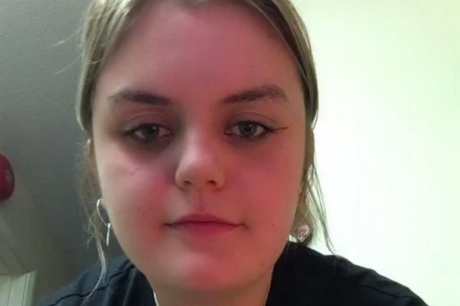 Spremala se za izlazak, a onda je U TOALETU DOŽIVELA ČUDO! Ova studentkinja nije ni sanjala da će baš te noći UGLEDATI LICE SVOG DETETA!