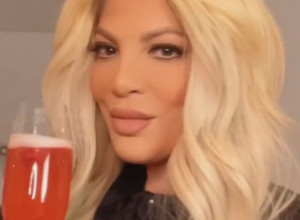 Čuvena glumica se pojavila na plaži, svi ŠOKIRANI! Negirala je da se ikada operisala, a vi prosudite sami! (FOTO)