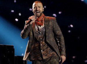 ISPLIVALA FOTKA UHAPŠENOG DŽASTINA TIMBERLEJKA: Krvave oči i blagi osmeh, odbijao da sarađuje s policajcima