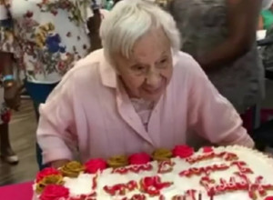 OTKRILA TAJNU DUGOVEČNOSTI! Njujorčanka je oduvala 107 svećica i IZJAVOM ŠOKIRALA SVET!