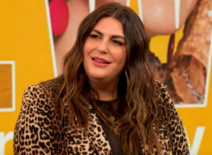 Ona se oblači kao NAJZGODNIJE MANEKENKE SVETA! Pogledajte kako njene obline izgledaju u najužim i najizazovnijim kombinacijama na svetu!