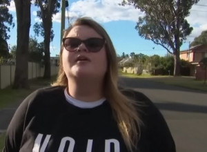 OTAC MULTIMILIONER JOJ JE OSTAVIO 12 MILIONA DOLARA i VILU! Ona živi od socijalne pomoći jer ne može da ISPUNI JEDAN USLOV, a svi misle da je samo LENJA!