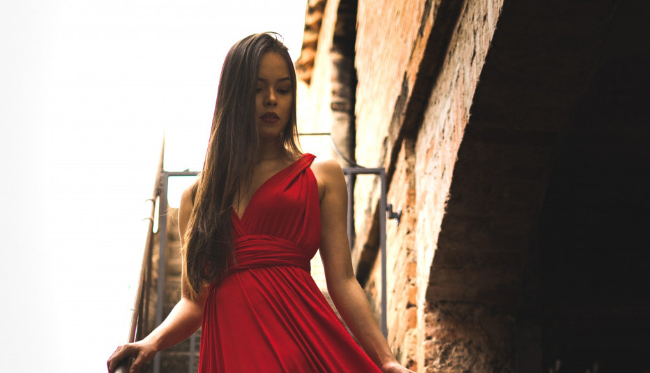 ONI JEDNOSTAVNO "GORE"! Četiri horoskopska znaka imaju magnetnu privlačnost, sa njih NE MOŽETE DA SKINETE POGLED!