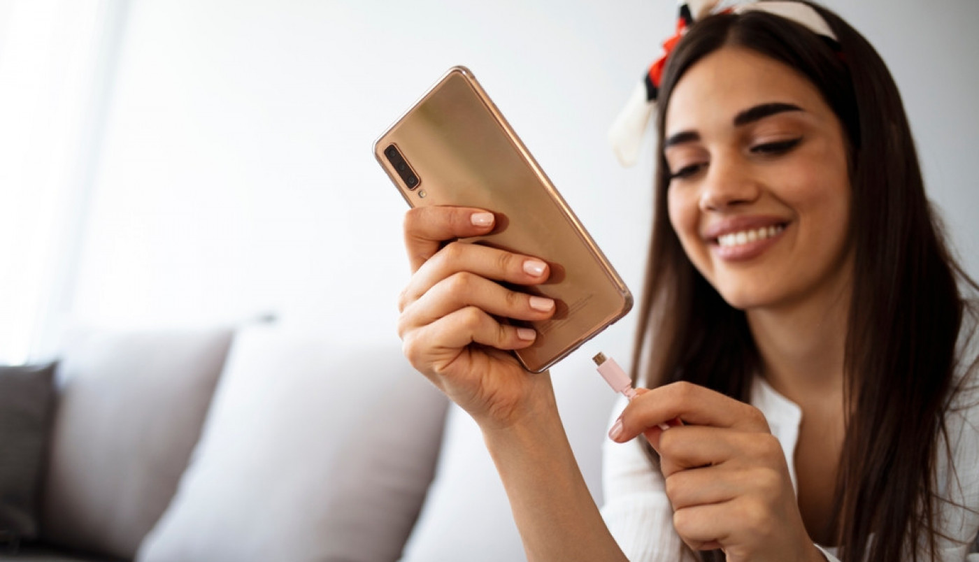 Radite li ovo PRILIKOM PUNJENJA BATERIJE NA MOBILNOM? Skraćujete mu vek trajanja!