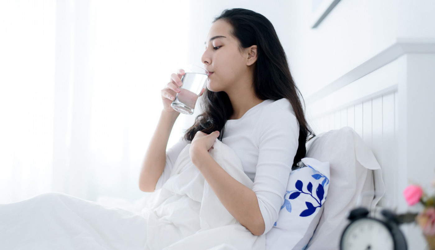 Treba li ujutru da pijemo vodu? Krajnje vreme je da ne pravite iste greške!