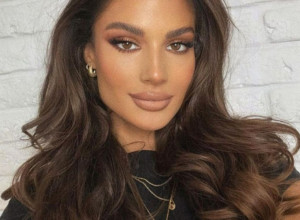 KO je zgodna NOLETOVA KUMA, koja pleni LEPOTOM? O njoj se malo zna, ali mi vam otkrivamo sve DETALJE njenog života (FOTO)