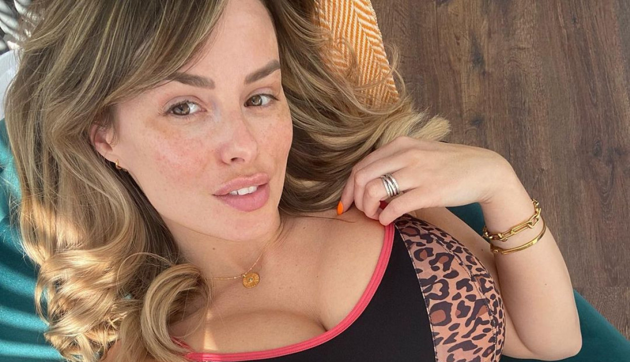 GRUDI SU MI SVAKIM DANOM RASLE SVE BRŽE I SVE VIŠE! Nisam znala šta ću s njima na plaži i KONAČNO sam našla rešenje!