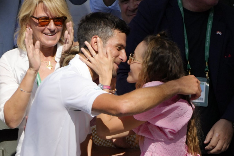 NOVAK I JELENA SLAVE 10. GODIŠNJICU BRAKA: Posvetio joj reči koje teraju na suze! "Sve žene žele muža kao što je Nole!"