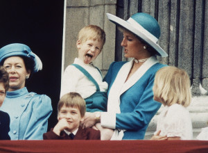 PRINCEZA DAJANA I KRALJICA ELIZABET II:  Istina o odnosu dve najslavnije žene Velike Britanije (FOTO)