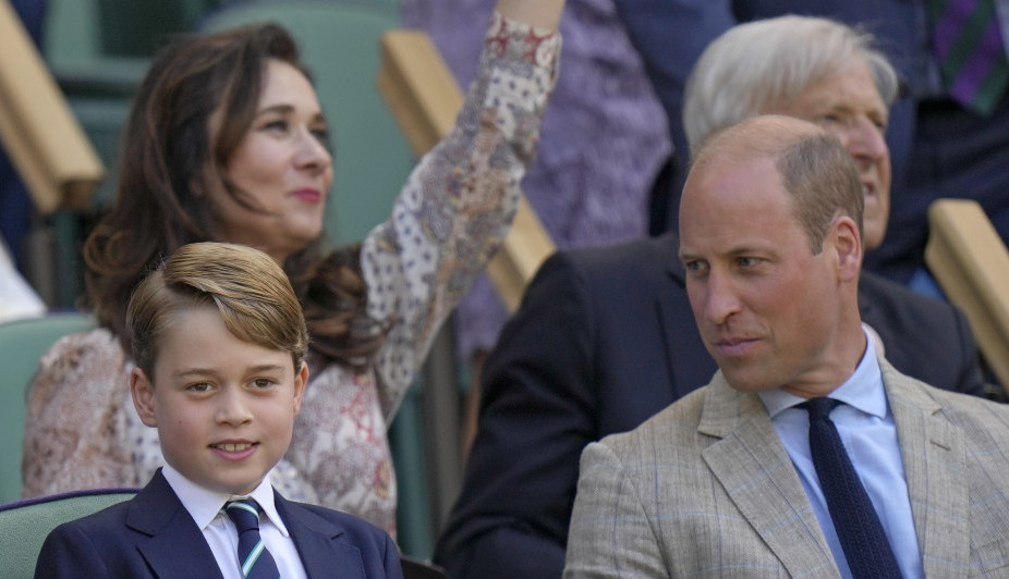 ŠTA TO RADI MALI PRINC DŽORDŽ NA VIMBLDONU, svet u šoku?! Nove roditeljske nevolje za princa Vilijama i Kejt Midlton, OVO JE MALO KO PRIMETIO! (FOTO)