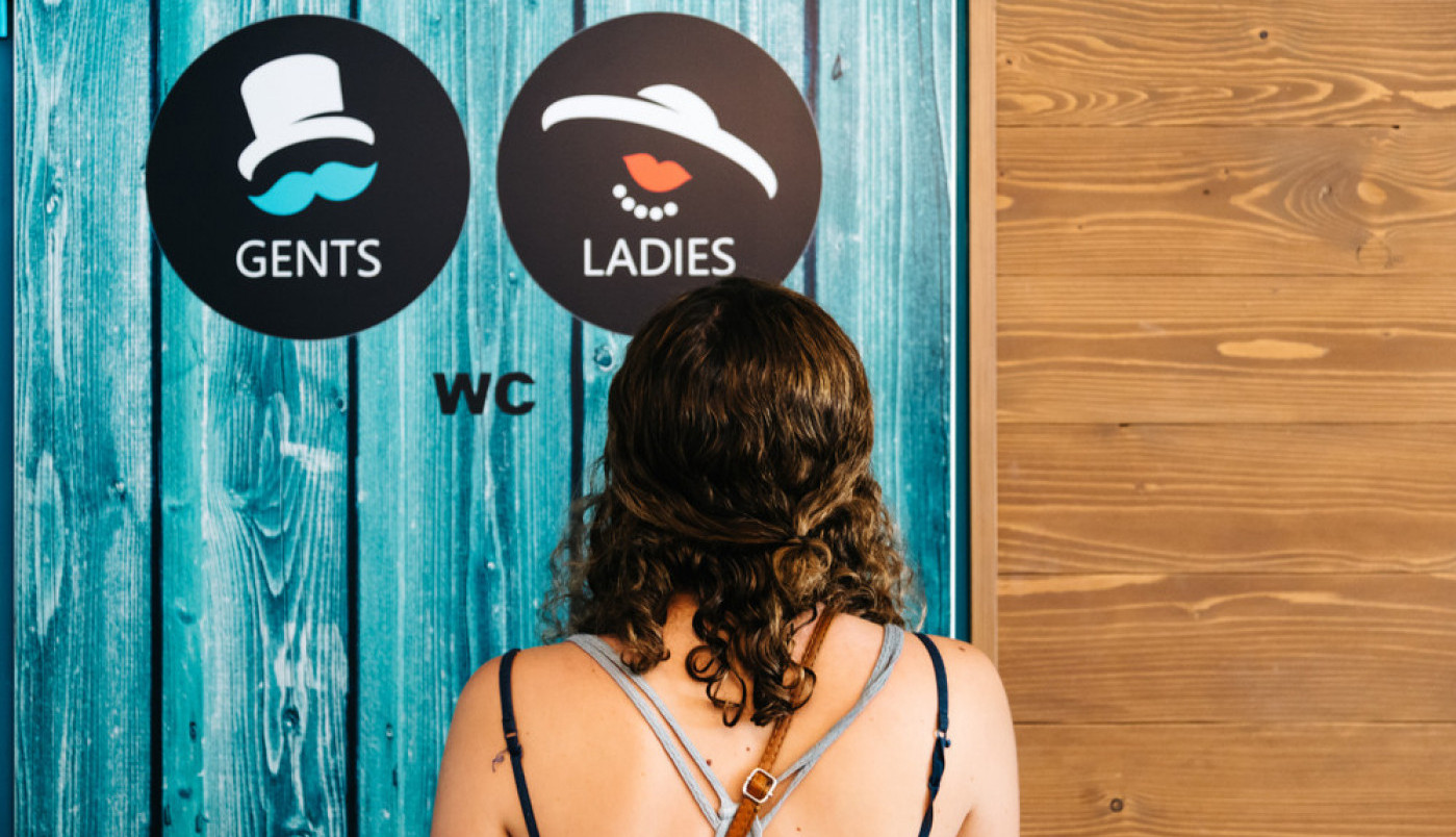 Neverovatno istraživanje! Otkriveno ZAŠTO JE RED ZA ŽENSKI TOALET UVEK DUŽI!