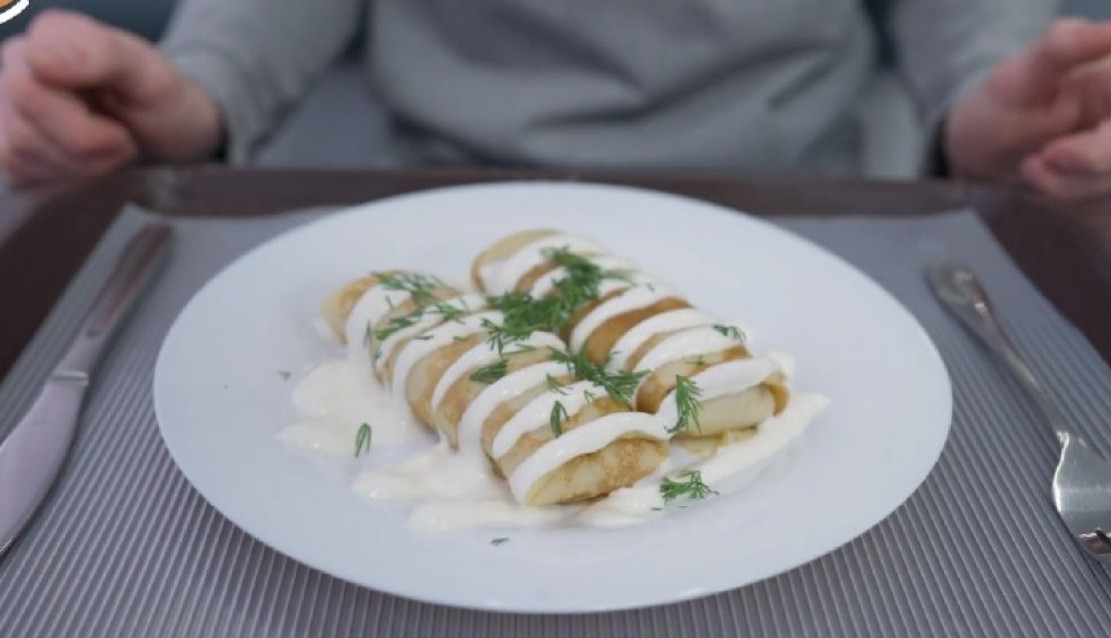 PALAČINKE SA SIROM I SPANAĆEM! Oduševiće vam svojom svežinom i ukusom! (VIDEO)