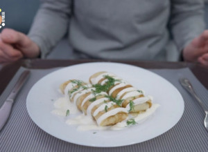 PALAČINKE SA SIROM I SPANAĆEM! Oduševiće vam svojom svežinom i ukusom! (VIDEO)