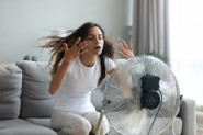 Pogrešno koristite VENTILATOR celog života! Evo kako da se stvarno RASHLADITE pomoću ovog uređaja