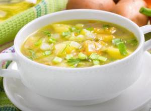 Recept za BOGATU VEGANSKU ČORBU: Zdravo i osvežavajuće jelo za vrele letnje dane!